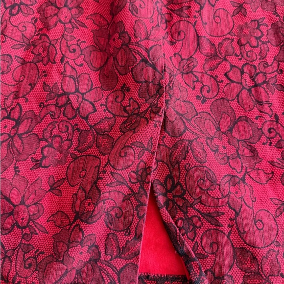 DIXIEFRIED Pinup Retro Red with Black Lace Print Pencil/Wiggle Dress - Picture 5 of 7